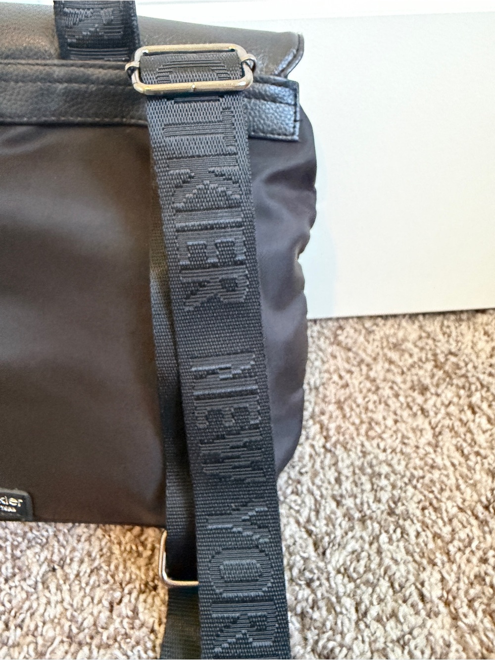 Botiker New York Trigger Mini Backpack - Picture 4 of 15